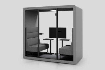 Meetingpod space 2 mit stühlen und bildschirm